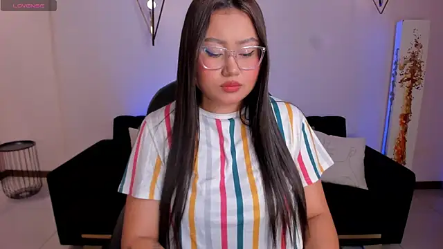 Snapshot of AmberLewis_ chatting on March 5, 3:08 am AmberLewis online show from March 5, 3:08 am