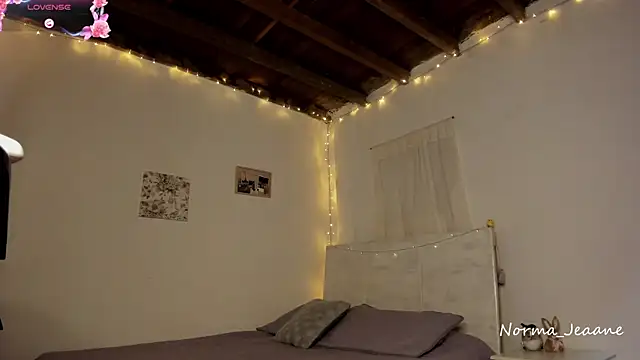 Norma-Jeaane online show from March 20, 4:20 pm