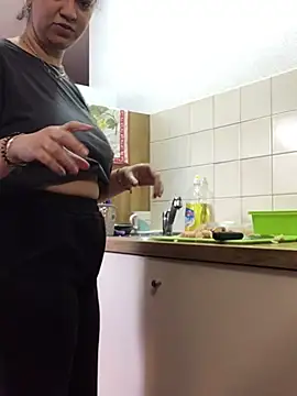 Snapshot of rafamarianoofc chatting on February 22, 1:13 pm rafamarianoofc online show from February 22, 1:13 pm