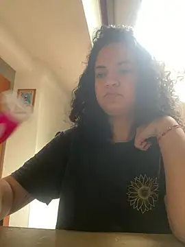 Snapshot of rafamarianoofc chatting on February 24, 9:10 am rafamarianoofc online show from February 24, 9:10 am