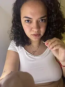 Snapshot of rafamarianoofc chatting on February 25, 11:00 pm rafamarianoofc online show from February 25, 11:00 pm