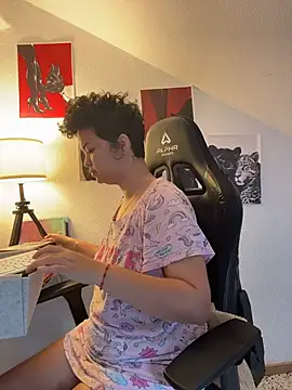 Snapshot of rafamarianoofc chatting on October 18, 9:21 am rafamarianoofc online show from October 18, 9:21 am