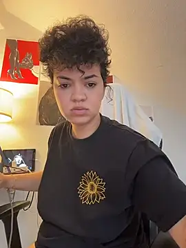 Snapshot of rafamarianoofc chatting on November 1, 1:24 pm rafamarianoofc online show from November 1, 1:24 pm