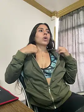 bella-black online show from February 2, 1:54 pm