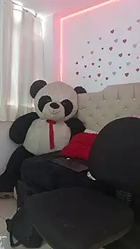 ameliefederline11 online show from February 19, 3:08 pm