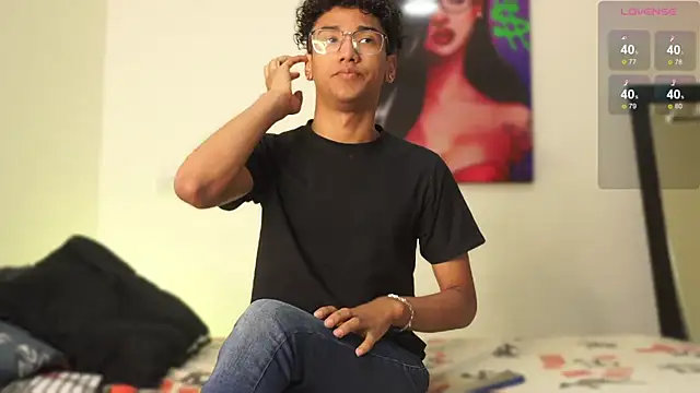 harrytwink18 online show from December 9, 1:13 pm