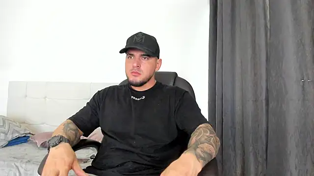 Snapshot of Teilor_Creed chatting on December 1, 7:52 pm Teilor Creed online show from December 1, 7:52 pm