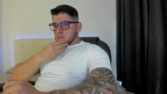 Snapshot of Teilor_Creed chatting on February 13, 9:22 pm Teilor Creed online show from February 13, 9:22 pm