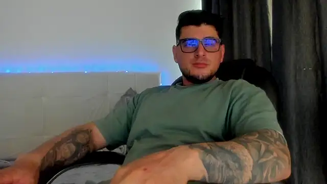 Snapshot of Teilor_Creed chatting on March 8, 7:17 pm Teilor Creed online show from March 8, 7:17 pm