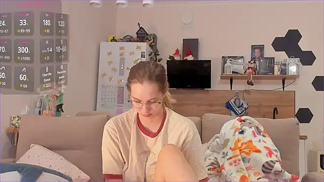 Girl alone home online show from February 22, 2:45 am