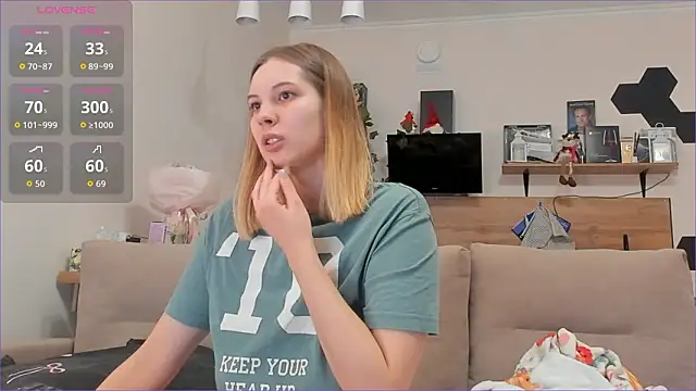 Girl alone home online show from March 5, 3:52 pm