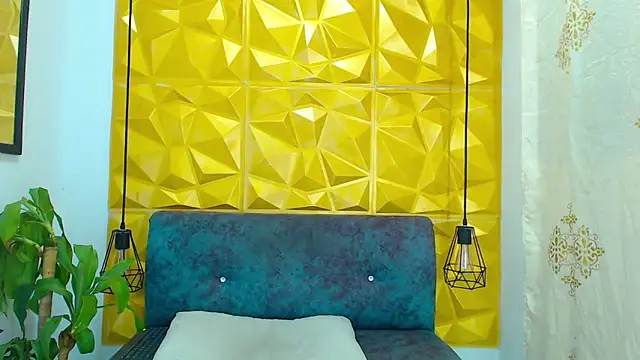 Snapshot of EvilAnnie_ chatting on February 26, 12:16 am EvilAnnie online show from February 26, 12:16 am