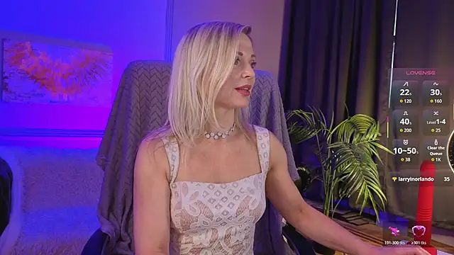 Snapshot of Gloria_Lovely chatting on July 9, 11:25 am Gloria Lovely online show from July 9, 11:25 am