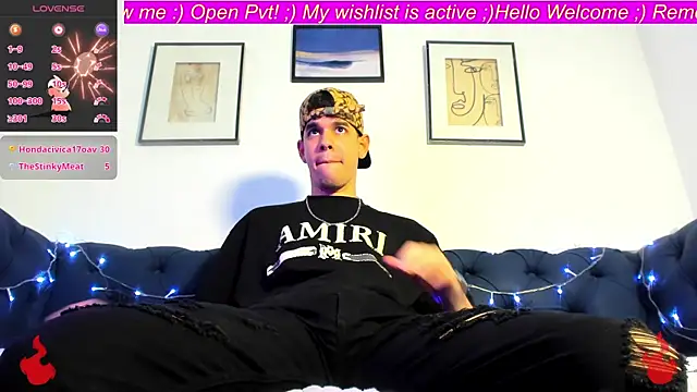 Snapshot of BRAYHAMBROWN chatting on January 8, 12:28 am BRAYHAMBROWN online show from January 8, 12:28 am