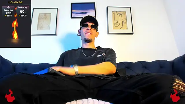 Snapshot of BRAYHAMBROWN chatting on January 31, 10:52 pm BRAYHAMBROWN online show from January 31, 10:52 pm