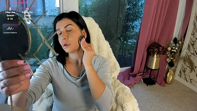 patriciakeys online show from October 12, 5:06 am