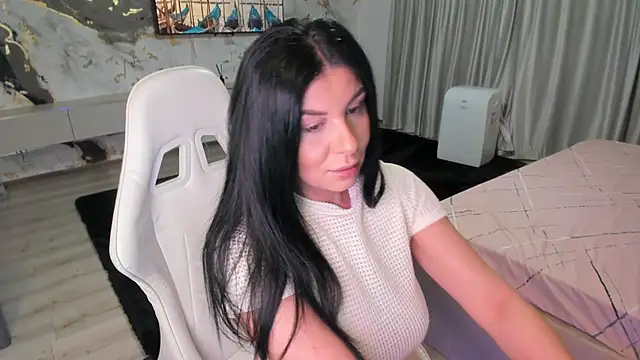 Snapshot of patriciakeys chatting on June 16, 2:03 am patriciakeys online show from June 16, 2:03 am