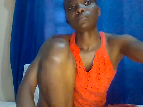 Snapshot of sweet_love00 chatting on July 14, 1:06 pm sweet love00 online show from July 14, 1:06 pm