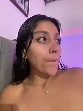 BrittanyDiaz online show from April 22, 7:59 pm