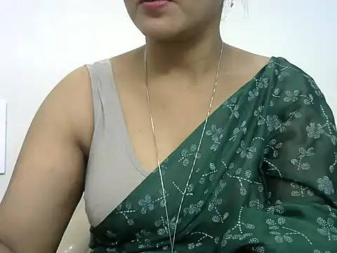 Snapshot of rashmika_reddy chatting on May 24, 5:45 am rashmika reddy online show from May 24, 5:45 am