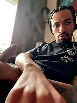 Snapshot of hotcamboy420 chatting on December 4, 6:50 pm hotcamboy420 online show from December 4, 6:50 pm