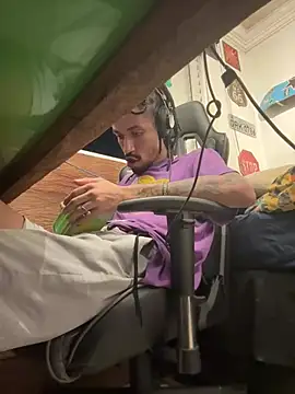 Snapshot of hotcamboy420 chatting on February 24, 4:38 am hotcamboy420 online show from February 24, 4:38 am