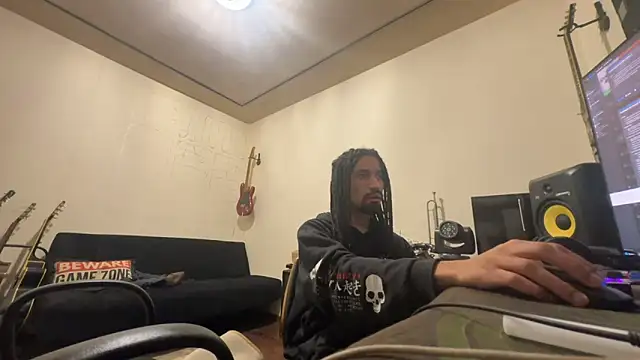 Snapshot of hotcamboy420 chatting on October 24, 5:26 am hotcamboy420 online show from October 24, 5:26 am