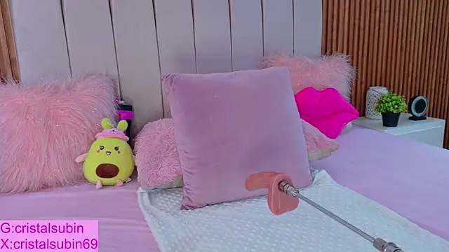 Snapshot of cristal_subin69 chatting on November 10, 12:26 pm cristal subin69 online show from November 10, 12:26 pm