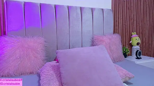 Snapshot of cristal_subin69 chatting on December 18, 11:38 am cristal subin69 online show from December 18, 11:38 am