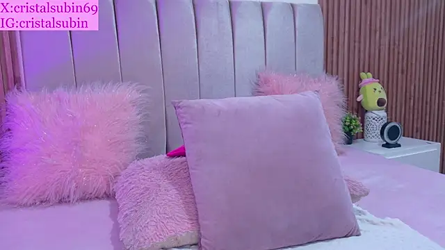 Snapshot of cristal_subin69 chatting on December 22, 11:51 am cristal subin69 online show from December 22, 11:51 am