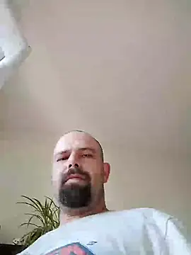 Snapshot of MichalS8613 chatting on May 10, 7:24 am MichalS8613 online show from May 10, 7:24 am