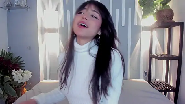 Snapshot of Sophy_SmileSweet chatting on February 11, 2:57 pm Sophy SmileSweet online show from February 11, 2:57 pm