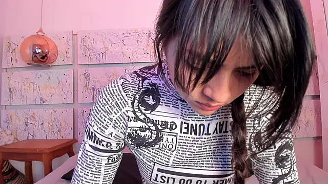 Snapshot of Sophy_SmileSweet chatting on February 19, 11:49 am Sophy SmileSweet online show from February 19, 11:49 am