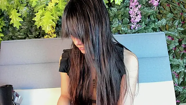 Snapshot of Sophy_SmileSweet chatting on February 21, 11:33 am Sophy SmileSweet online show from February 21, 11:33 am