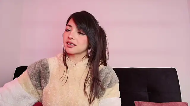 Snapshot of Sophy_SmileSweet chatting on March 17, 3:40 pm Sophy SmileSweet online show from March 17, 3:40 pm