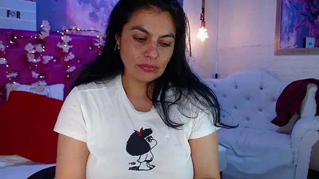 Snapshot of Lust_Mom41 chatting on December 17, 10:22 pm Lust Mom41 online show from December 17, 10:22 pm
