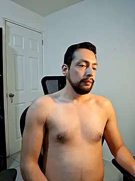 Andresarr93 online show from November 24, 8:30 pm