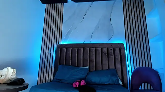 Snapshot of ChloeParkss_ chatting on February 9, 12:19 pm ChloeParkss online show from February 9, 12:19 pm