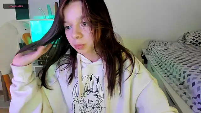 crystal lilith online show from February 22, 1:24 pm