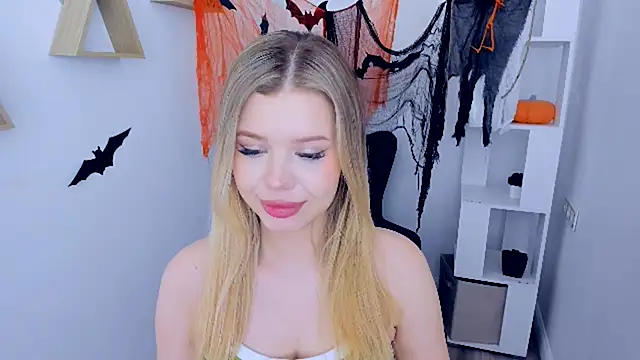 FollowLovee online show from November 2, 11:34 am