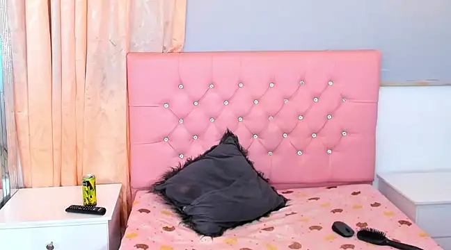 MegannEvans online show from December 4, 3:59 am