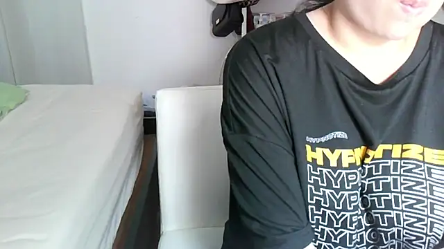 iamMalixxx online show from February 5, 10:53 am