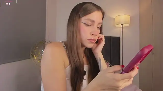 LynnSam  online show from October 12, 9:47 pm