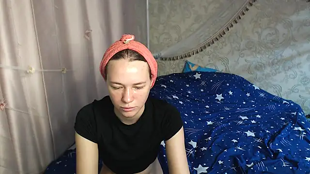 Snapshot of leila_bambi_ chatting on July 26, 4:03 pm leila bambi online show from July 26, 4:03 pm