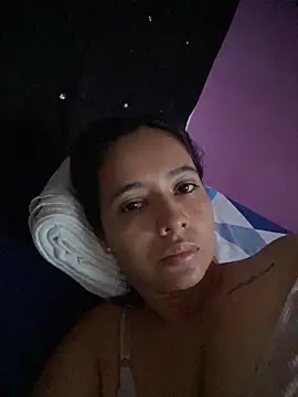 Snapshot of juliana_0796 chatting on May 6, 7:30 pm juliana 0796 online show from May 6, 7:30 pm