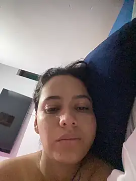 Snapshot of juliana_0796 chatting on June 5, 10:48 pm juliana 0796 online show from June 5, 10:48 pm