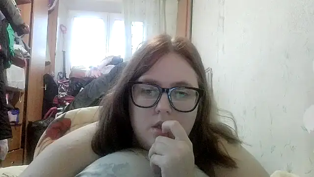 DesireMelissa online show from November 18, 6:29 am