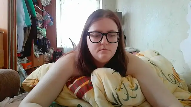 DesireMelissa online show from March 18, 9:45 am