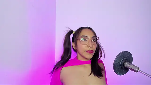 Leticia brownn1 online show from March 18, 8:12 pm