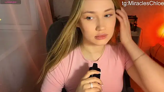 Snapshot of ChloeMillerMeow chatting on July 8, 6:45 pm ChloeMillerMeow online show from July 8, 6:45 pm